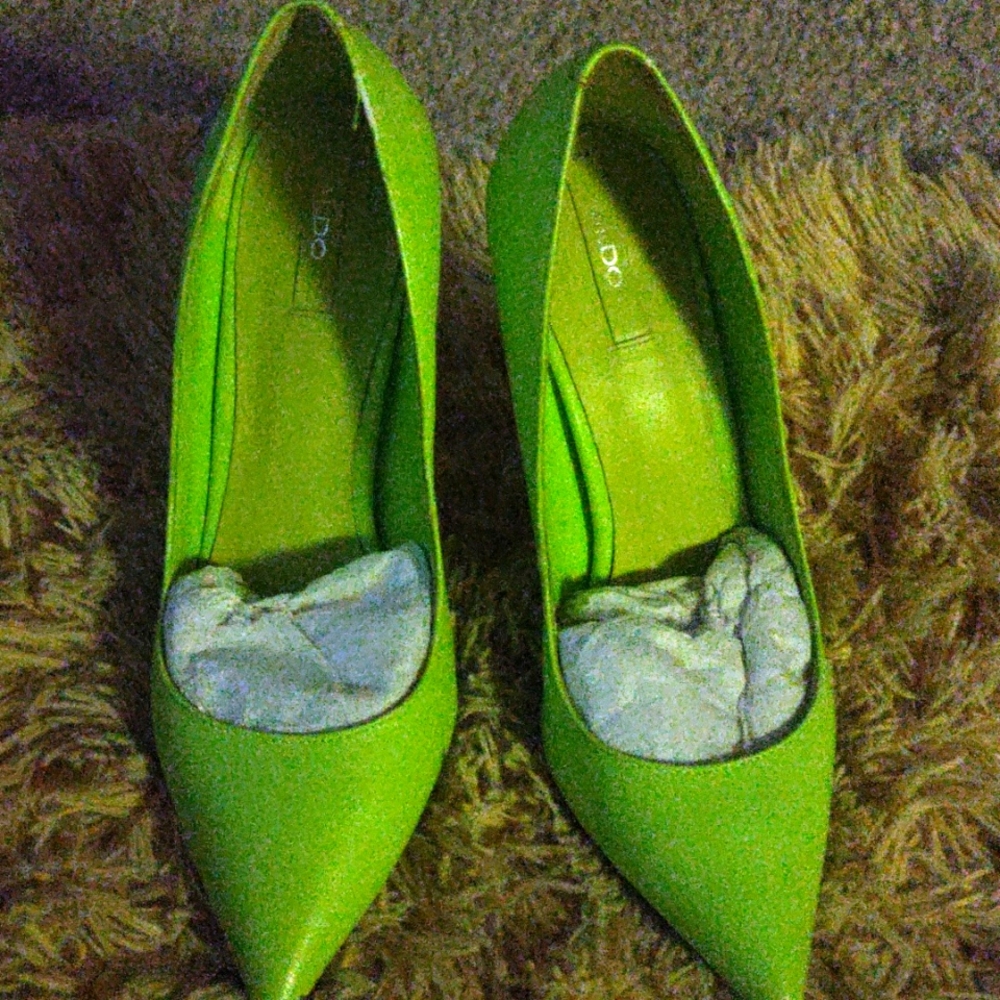 Lady's shoes